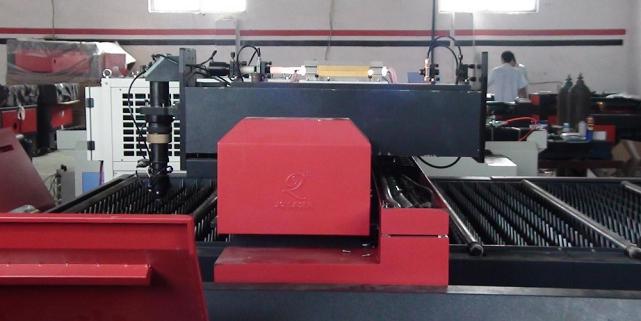 光纖激光切割機廣泛應(yīng)用于廣告標牌行業(yè)