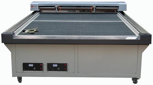 雕刻機(jī)價(jià)格要根據(jù)種類不同而定