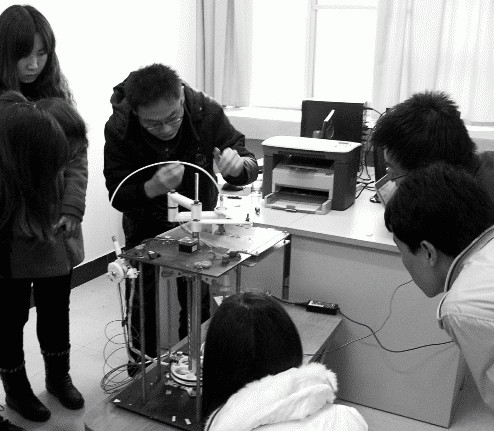 大學(xué)生造出3D打印機(jī) 成國(guó)內(nèi)大學(xué)生第一人
