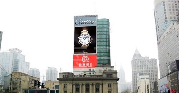 南京天時(shí)廣場(chǎng)氣勢(shì)恢宏的全彩LED顯示屏