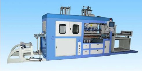 吸塑機(jī)發(fā)展道路坎坷 成發(fā)展動力