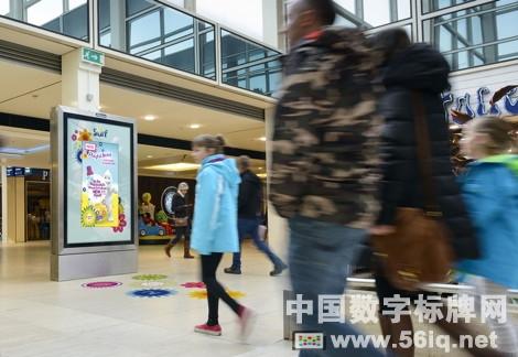 聯(lián)合利華利用散發(fā)芳香的數(shù)字標(biāo)牌廣告機(jī)提高銷量