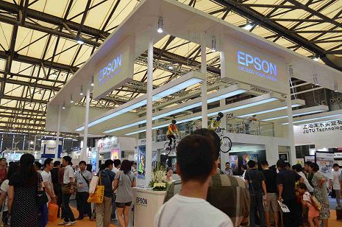 愛普生大幅面產(chǎn)品“出線”亮相上海廣告展 愛普生展臺(tái)