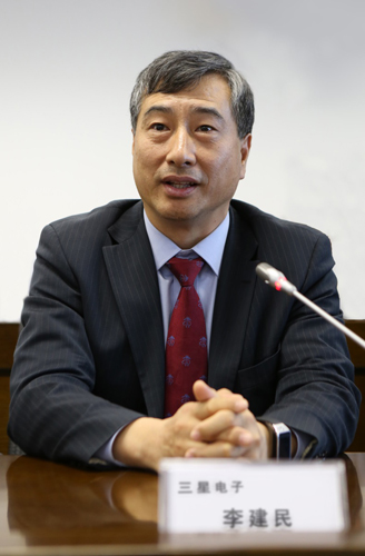 三星電子大中華區(qū)商用事業(yè)部李建民副總裁在簽約儀式上致辭