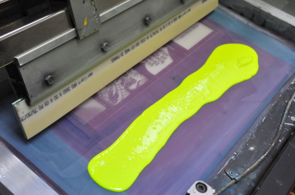 絲網(wǎng)印刷模板污染解決方法