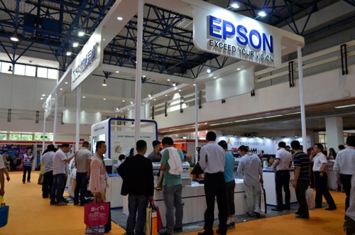 愛普生大幅面產(chǎn)品亮相北京國際廣告“四新”展——愛普生展臺