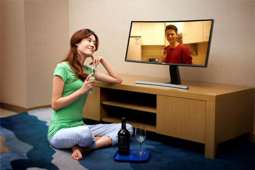 千里姻緣“曲線”牽，三星曲面顯示器打造七夕甜蜜約會(huì)