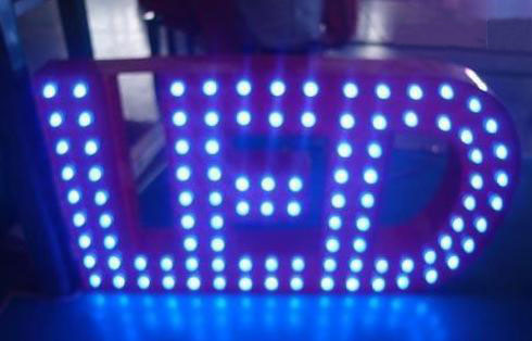 LED發(fā)光字燈串優(yōu)勢特點