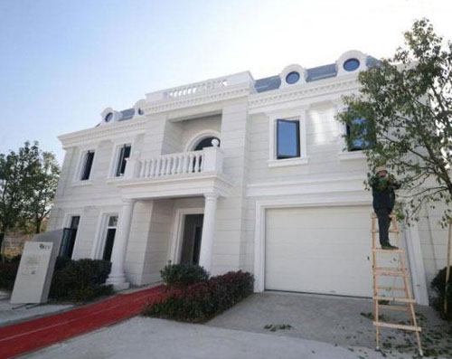 蘇州現(xiàn)歐式3D打印別墅 打印耗時(shí)僅1天