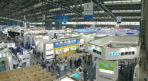 和輝光電攜"高清柔性顯示屏"亮相高交會(huì)