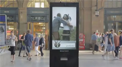實時互動創(chuàng)意廣告牌 現(xiàn)場帶動銷售的真實案例