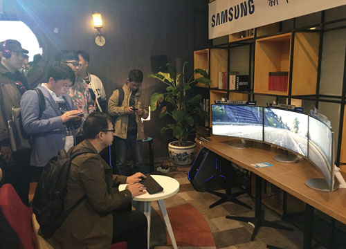 三星全新商用、曲面顯示器詮釋“新視界 玩出色”