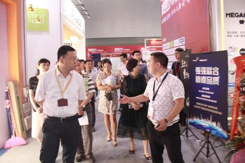 阿拉丁感謝有您，明年再會！