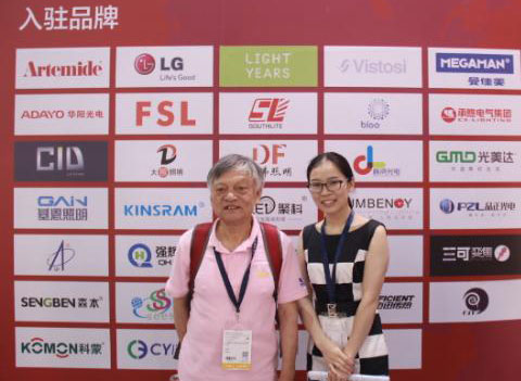 阿拉丁感謝有您，明年再會(huì)！