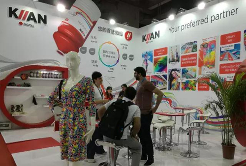 風(fēng)雨無阻 2016中國國際網(wǎng)印及數(shù)字化印刷展現(xiàn)場火爆更勝昨日