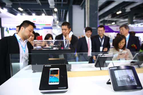 手機(jī)全面屏?xí)r代全面到來