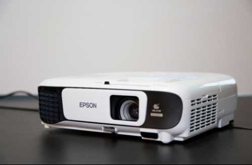 集智入微，愛普生為設(shè)計(jì)師YangYang 帶來別樣的工作體驗(yàn)