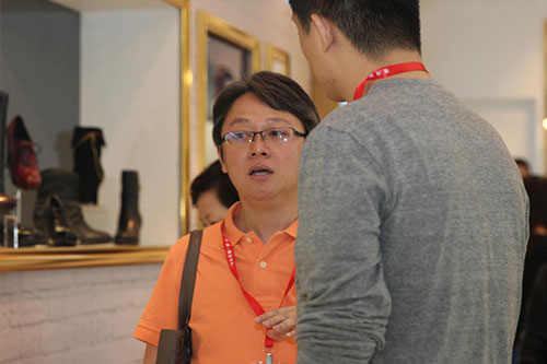 廣州荔灣鞋業(yè)制造協(xié)會(huì)近50家企業(yè)亮相廣州成品鞋展12月5-7日廣州琶洲保利館邀你蒞臨