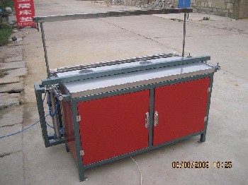 公泰新型壓邊壓克力壓彎機(jī)