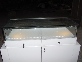 供應(yīng)化妝品專柜︱深圳品誠提供化妝品專柜制作，質(zhì)優(yōu)價平