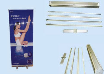 易拉寶  廣告展覽戰(zhàn)術(shù)器材