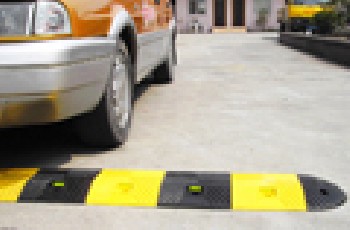 減速帶  道路標(biāo)線