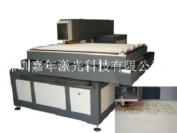 嘉年激光一次切割18-22MM的木版 400W的激光機(jī)