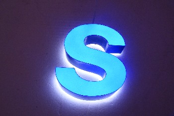 樹脂字