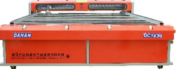 達(dá)翰激光重型切割機(jī)裁床