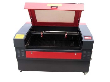 激光雕刻機
