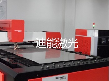 高精密數(shù)控激光切割機(jī)
